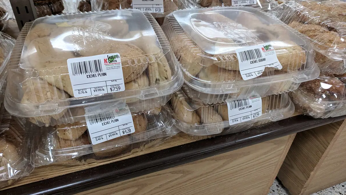 Warrens Bakery – bakery in Falmouth town centre